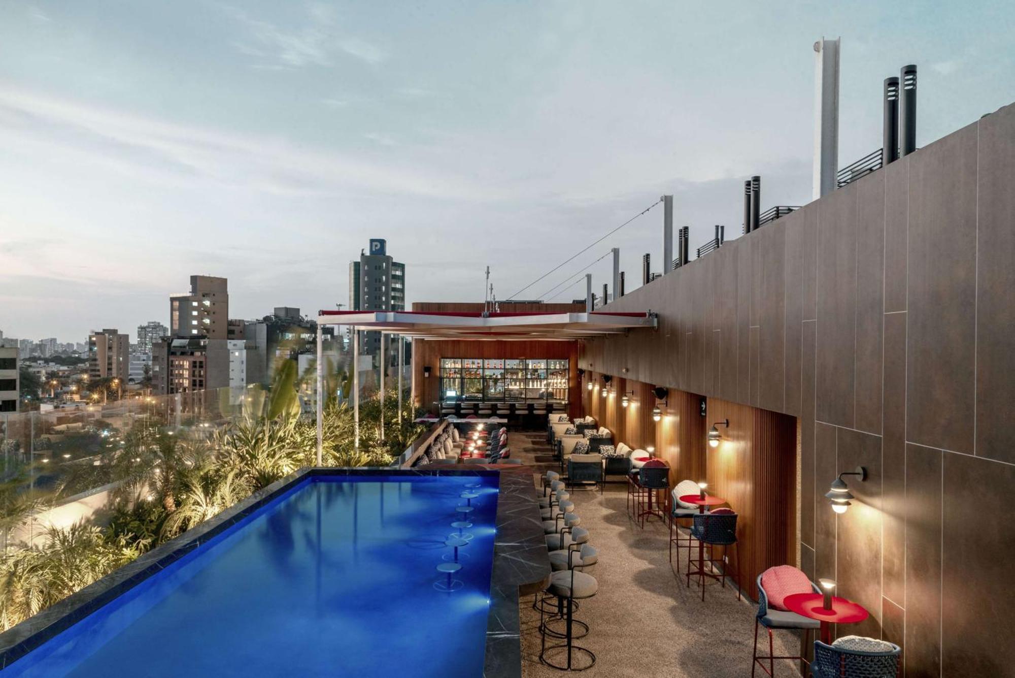 Doubletree By Hilton Lima San Isidro Hotell Exteriör bild