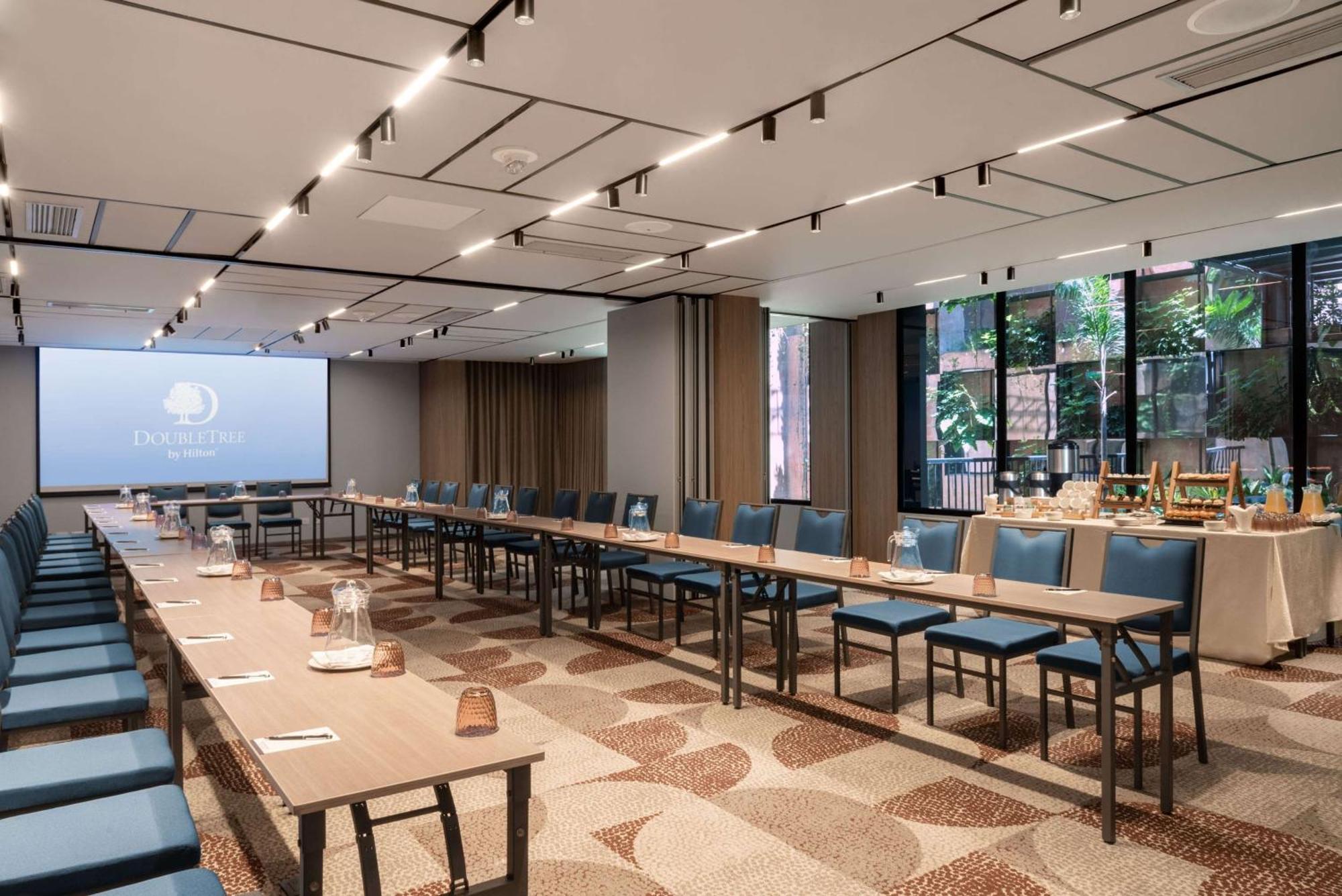 Doubletree By Hilton Lima San Isidro Hotell Exteriör bild
